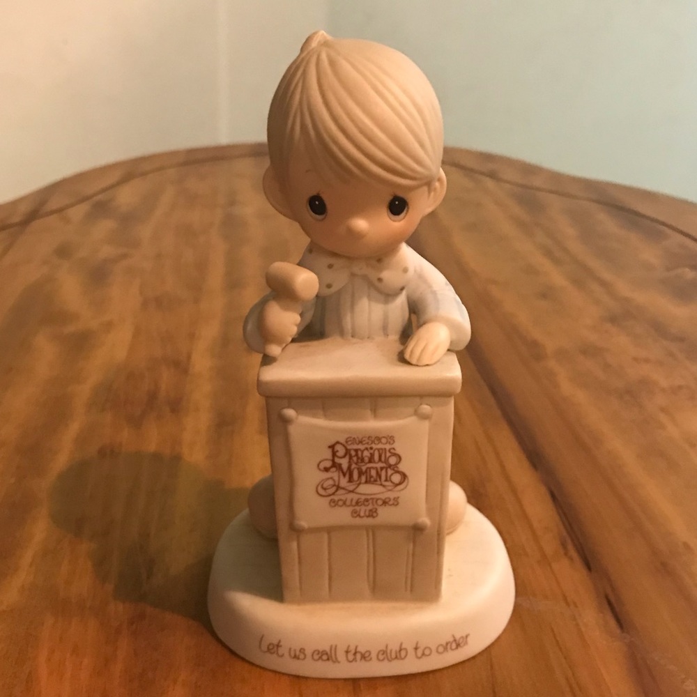 1983 PRECIOUS MOMENTS COLLECTORS’ CLUB FIGURINE